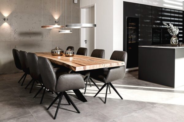 Küchentisch CARL in Natur und pulverbeschichteten schwarzen Beinen Küchentisch CARL in Natur und pulverbeschichteten schwarzen Beinen