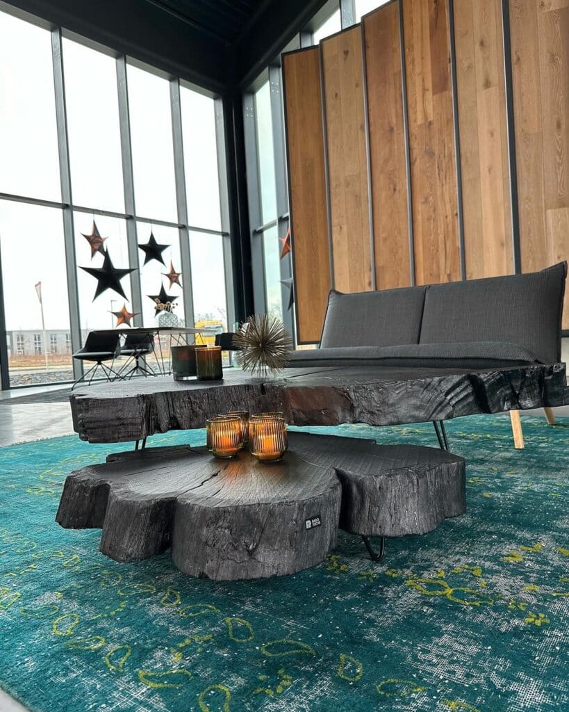Couchtische aus massiver Eichhe Im RADO Manufaktur Showroom in Herten