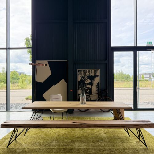 Esstische massiv und Sitzbank masiv Im RADO Manufaktur Showroom in Herten