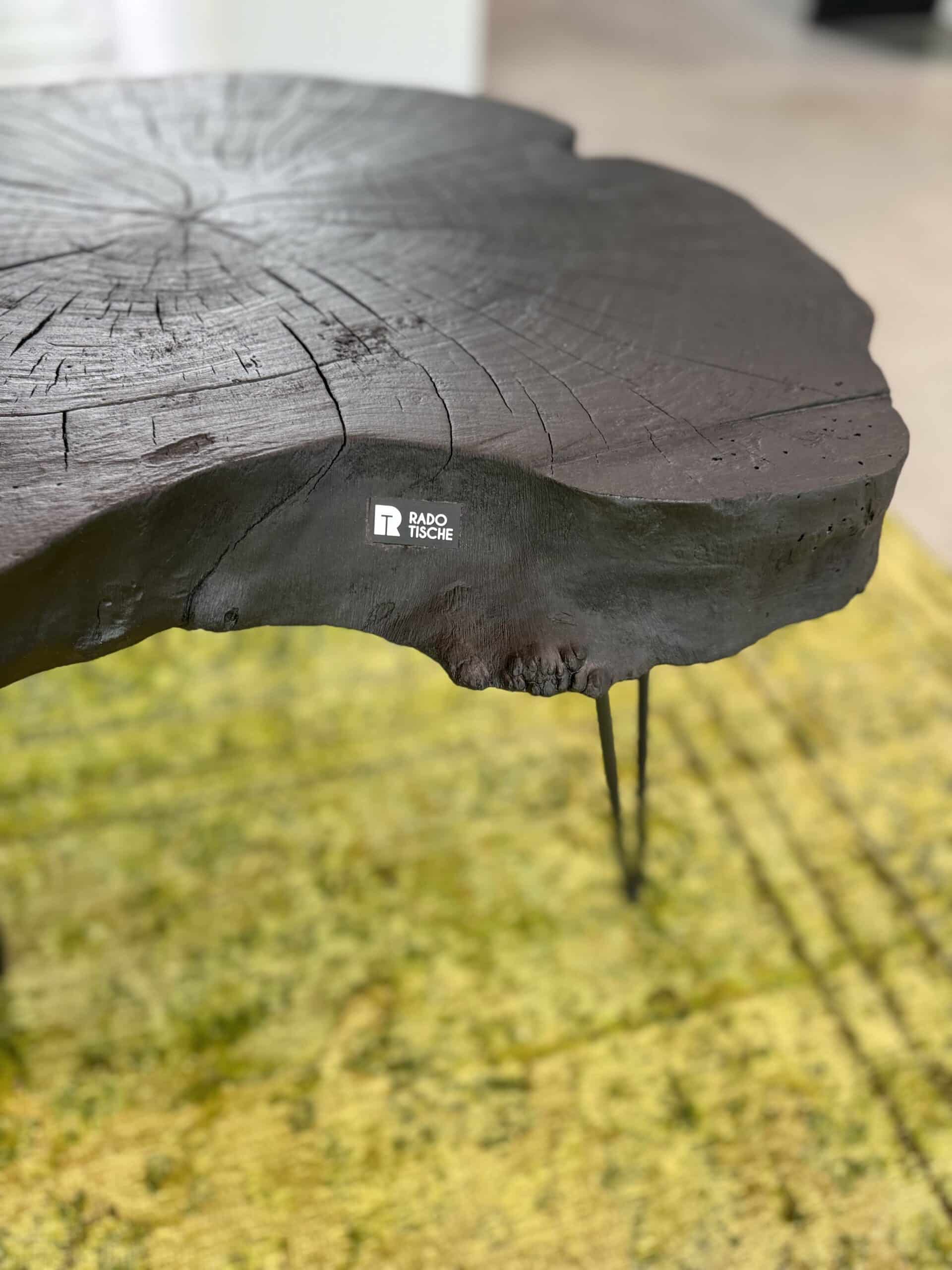 Couchtisch_Esche_Massiv_schwarz