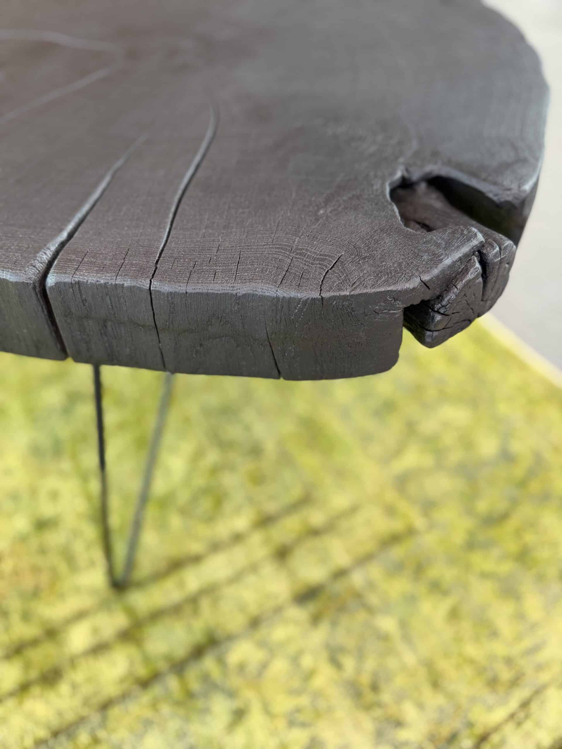 Couchtisch_Eiche_schwarz_organisch