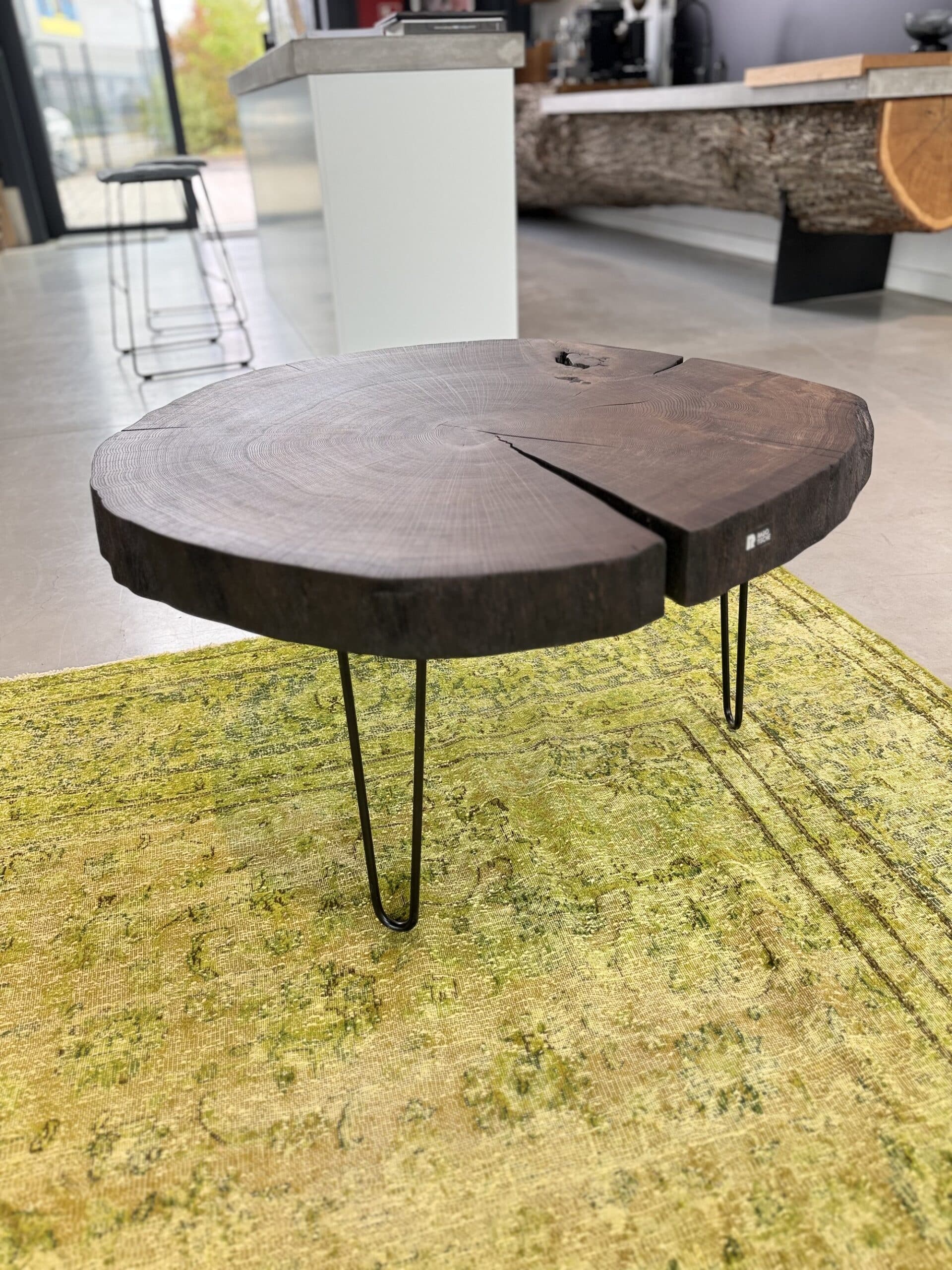 Couchtisch Eiche Braun - Organische Form ca. 90 x 80 x 48 cm