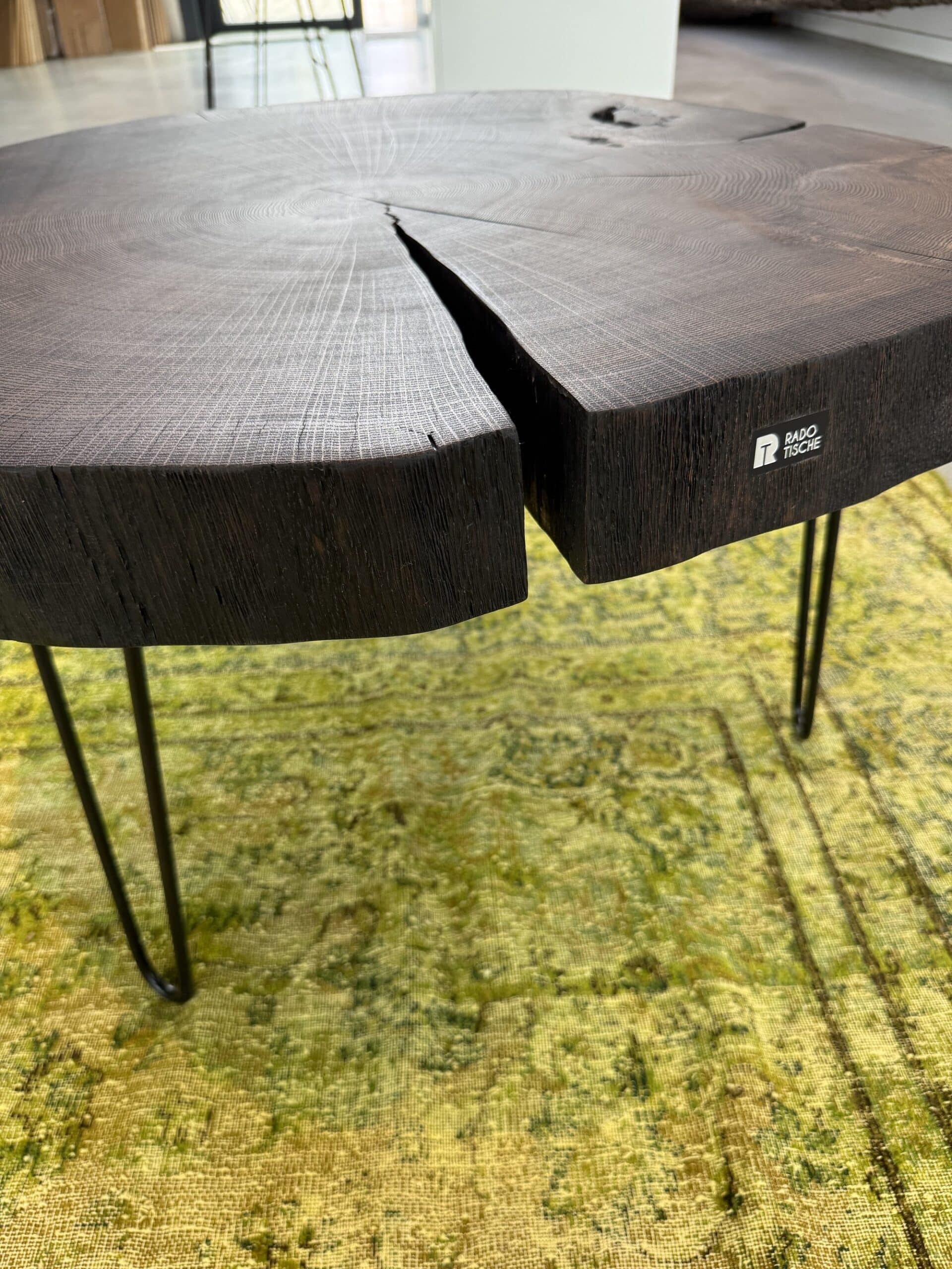 Couchtisch Eiche Braun - Organische Form ca. 90 x 80 x 48 cm